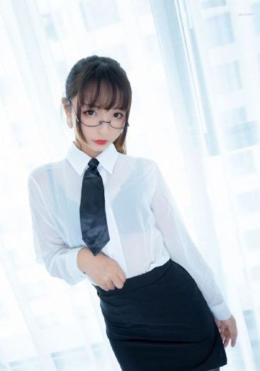 大巴车内部乘客照片_超清超清在线观看